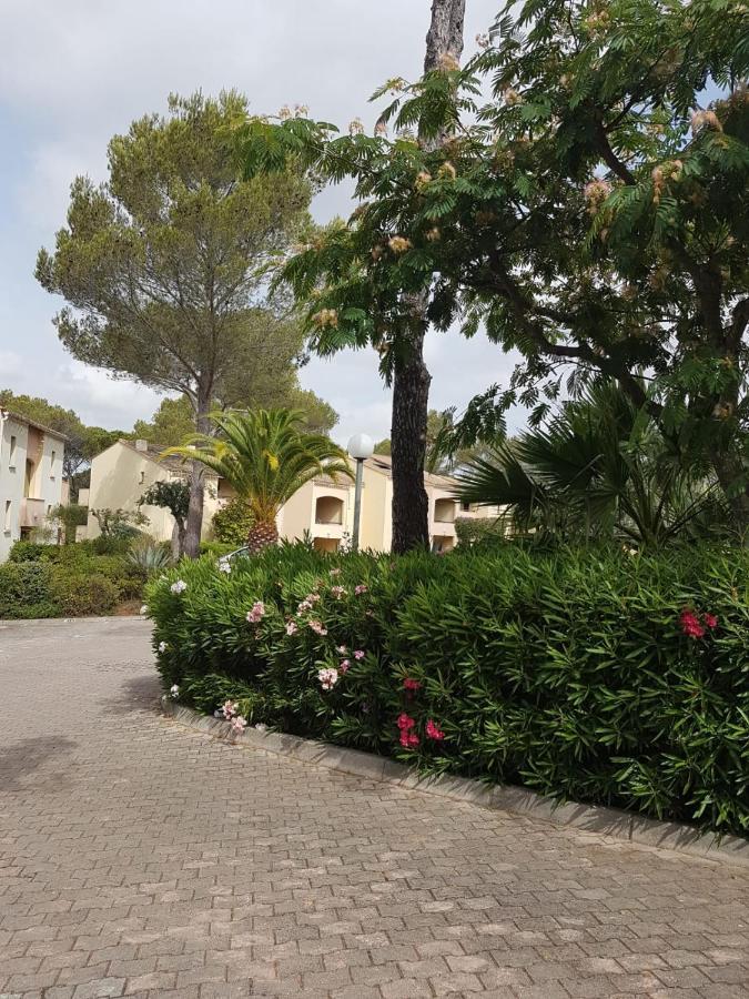 Charmant Studio Dans La Residence Haut Du Golf Saint-Raphael  Exterior photo